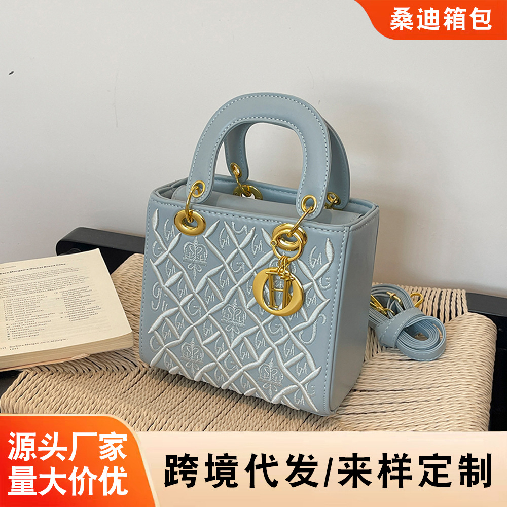 Spring and summer popular small handbags for women 2026 new trendy high-quality foreign-style Princess Diana bag fashionable rhombus cross-body bag